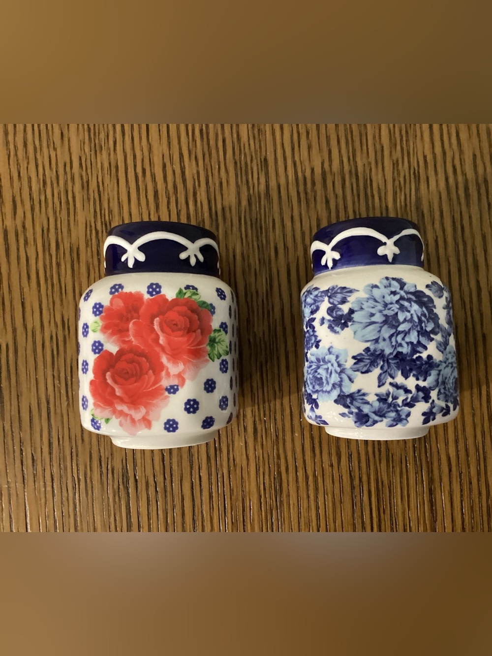 Pioneer Woman Frontier Rose Ceramic Salt and Pepper